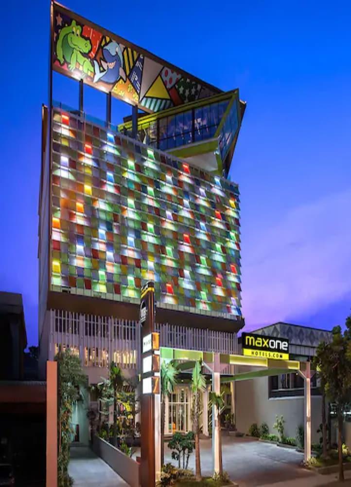 Maxonehotels.Com At Tidar Surabaja Exteriér fotografie
